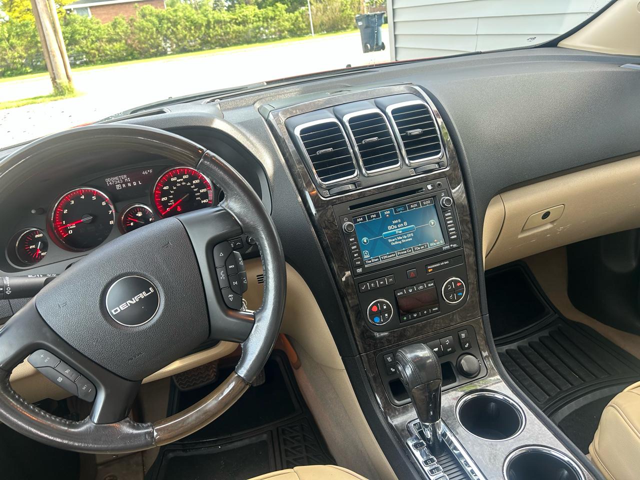GMC Acadia  2012