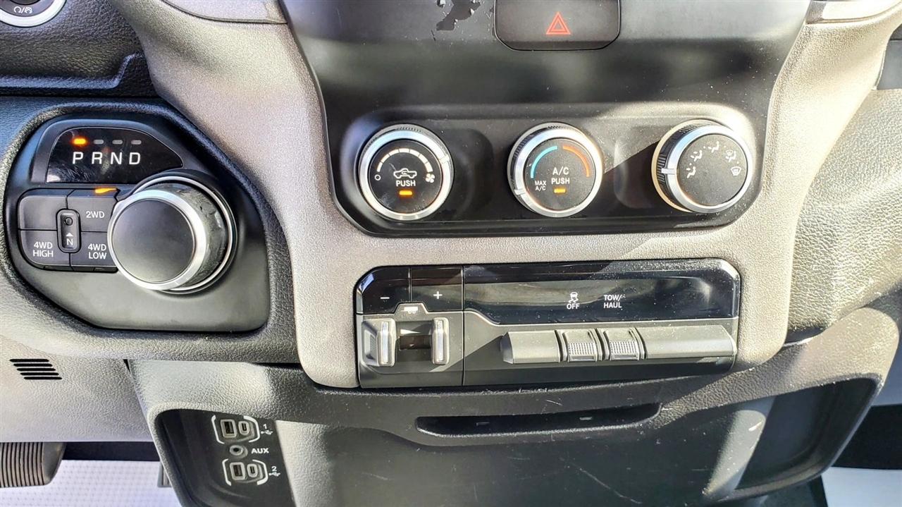 RAM 1500 Tradesman 4x4 Quad Cab 6'4" Box 2019