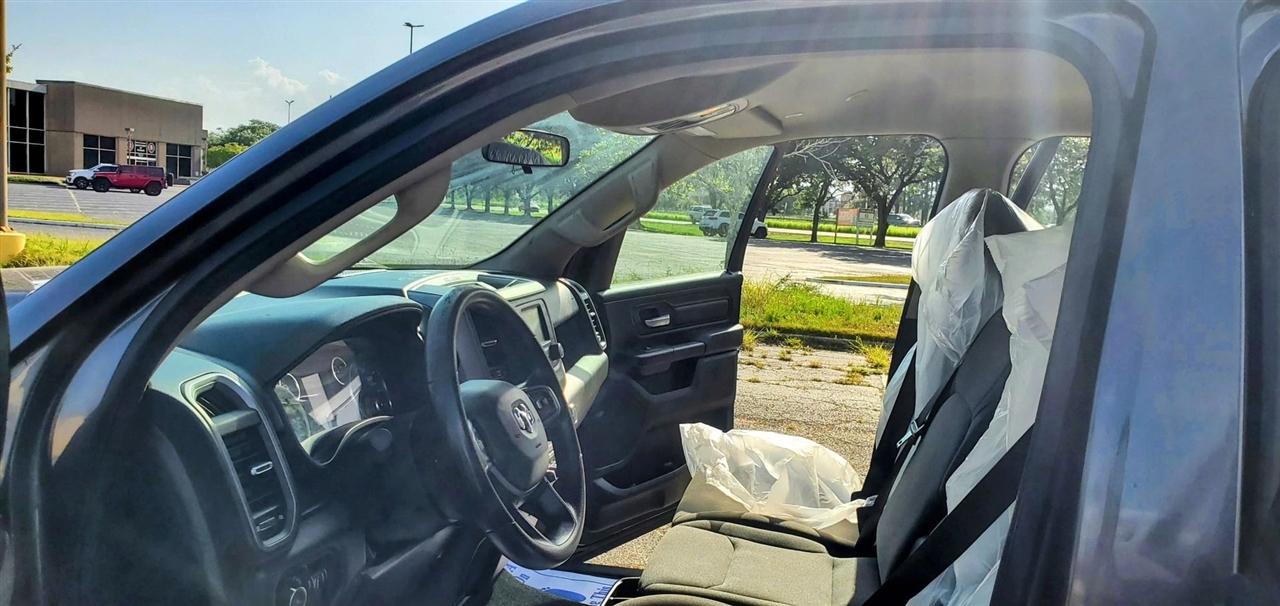 RAM 1500 Tradesman 4x4 Quad Cab 6'4" Box 2019