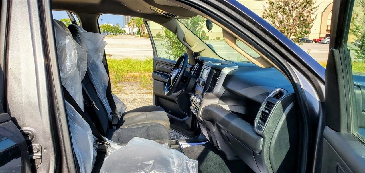 RAM 1500 Tradesman 4x4 Quad Cab 6'4" Box 2019