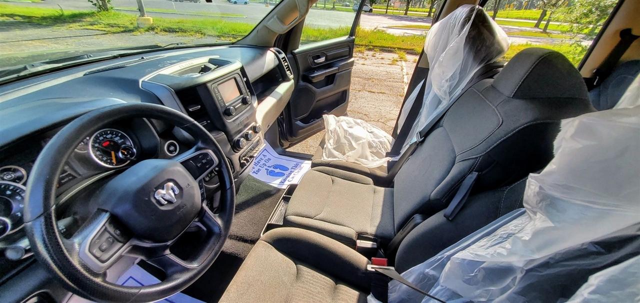 RAM 1500 Tradesman 4x4 Quad Cab 6'4" Box 2019