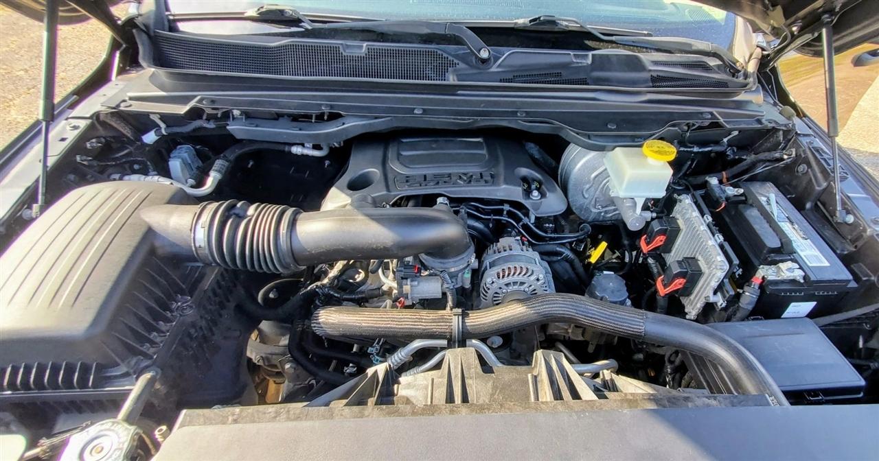 RAM 1500 Tradesman 4x4 Quad Cab 6'4" Box 2019