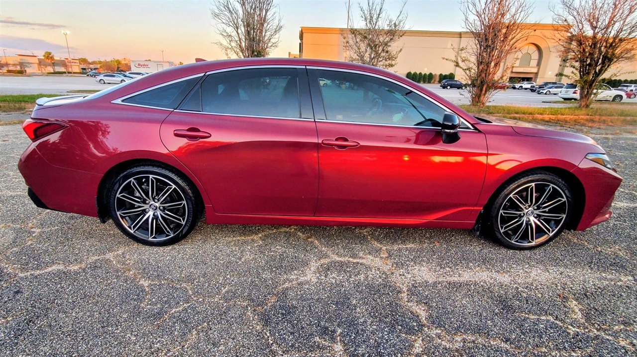 Toyota Avalon  2019