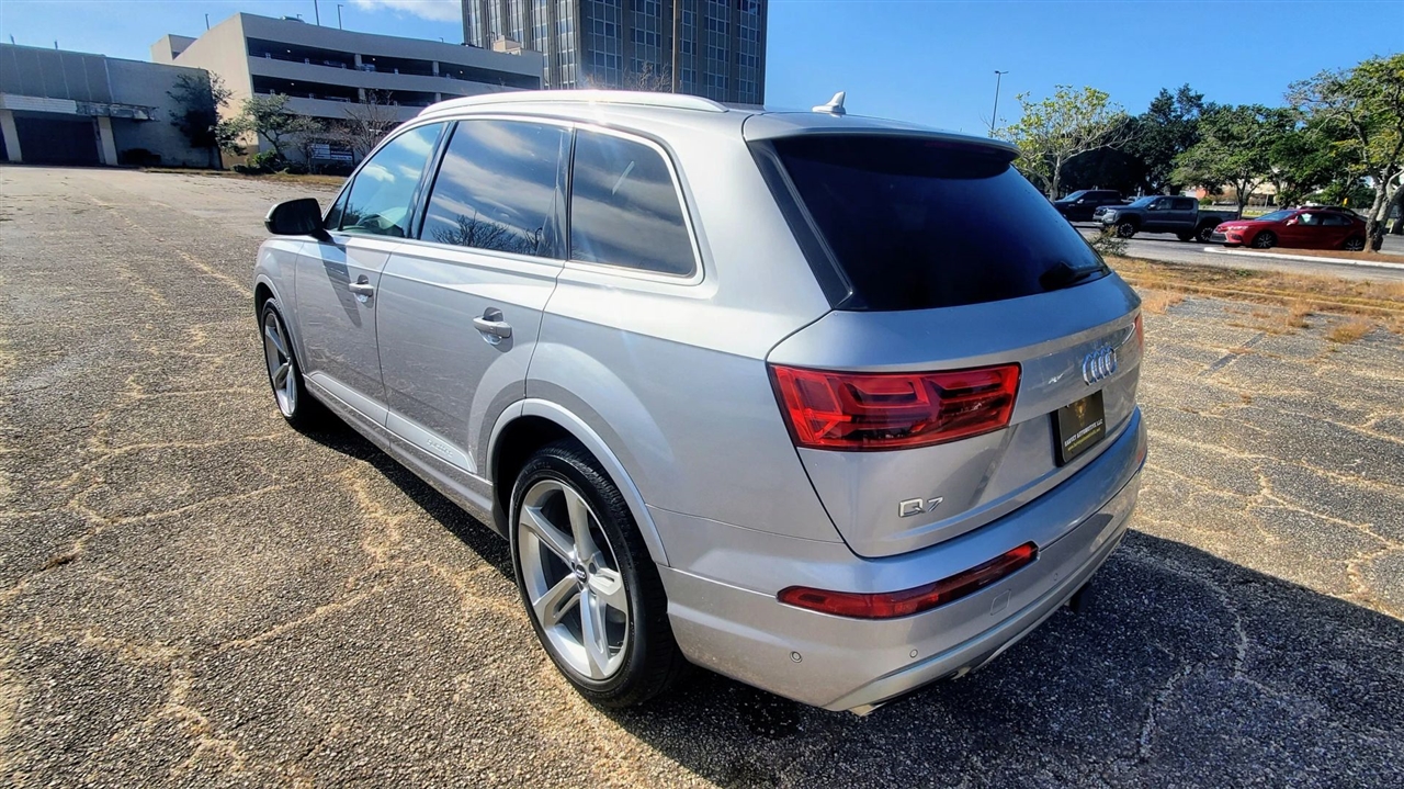 Audi Q7  2019