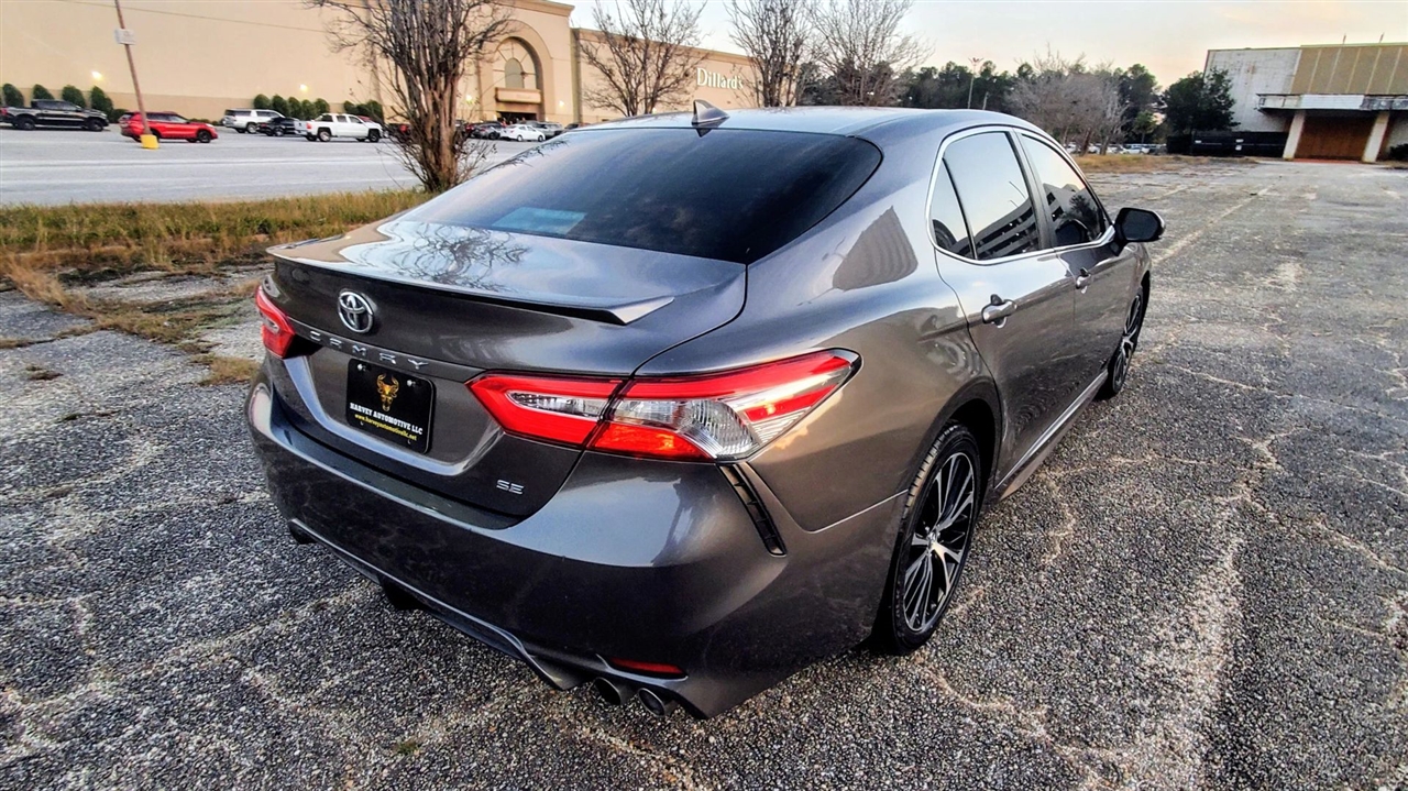 Toyota Camry  2019