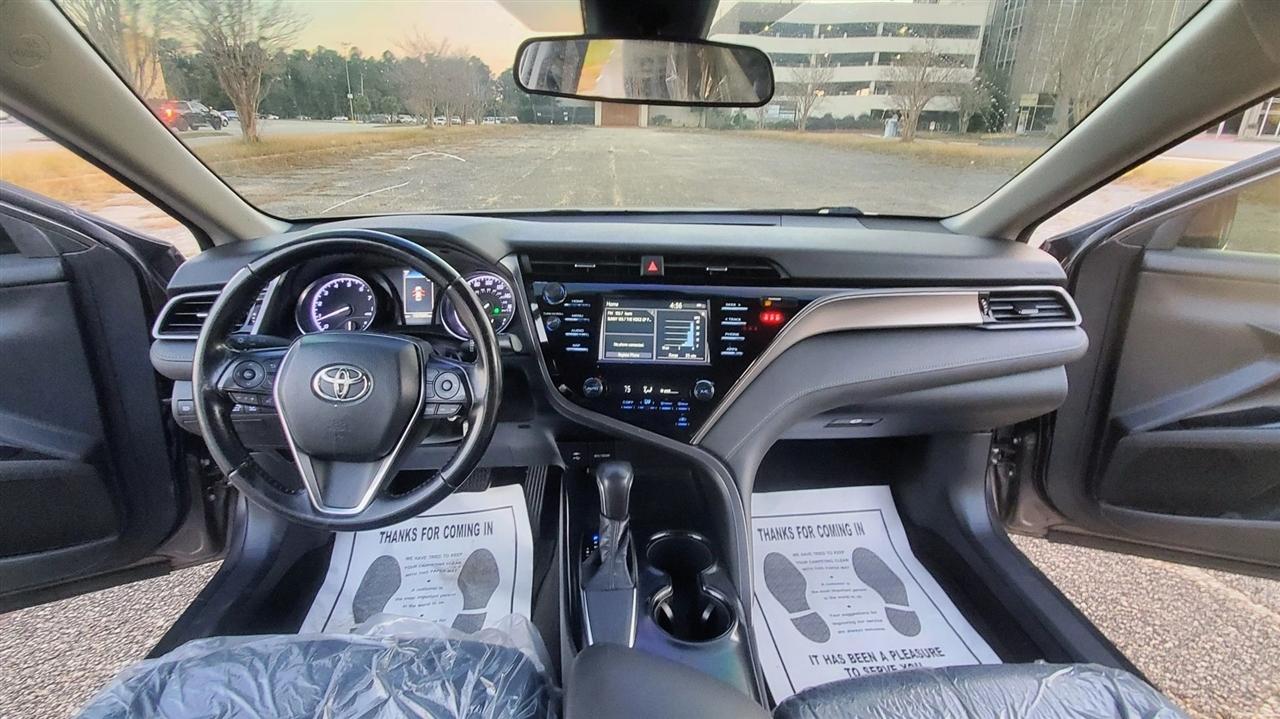Toyota Camry  2019
