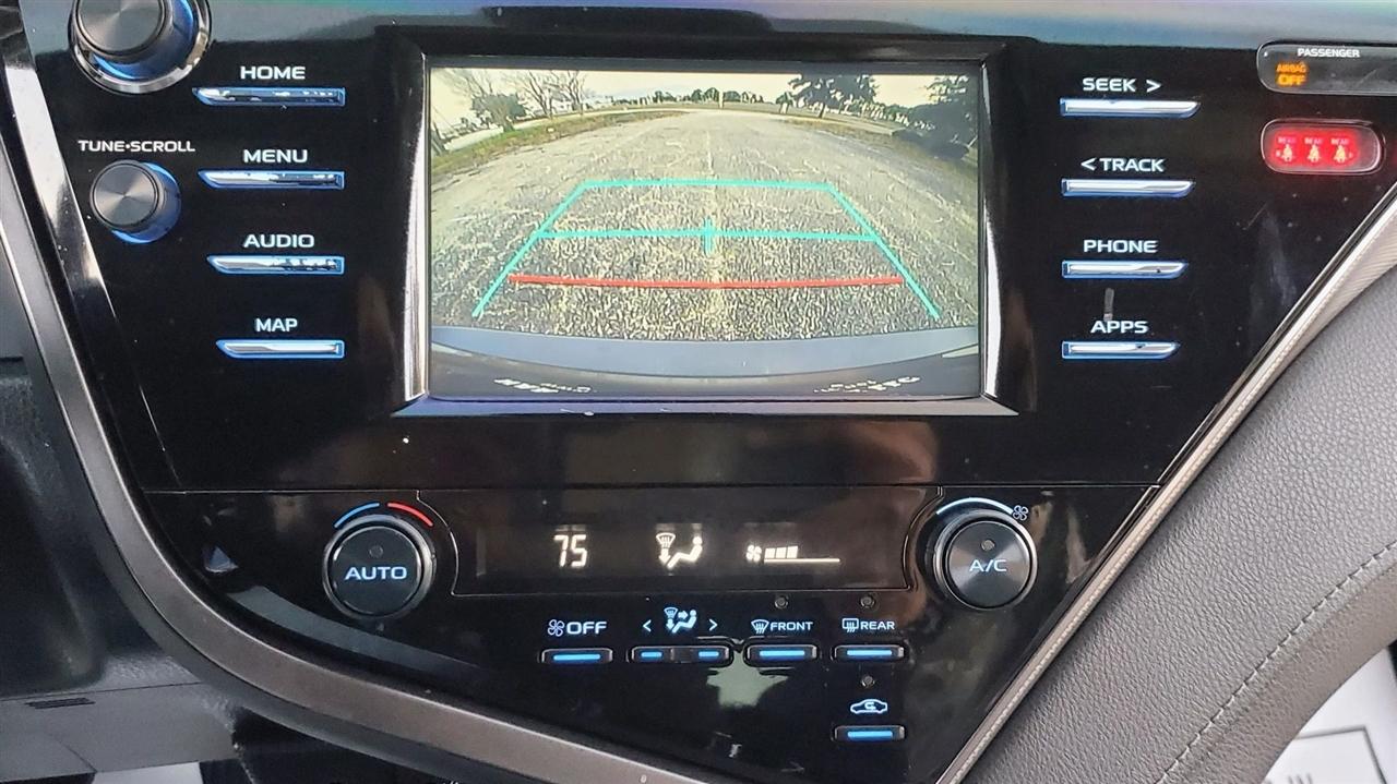 Toyota Camry  2019