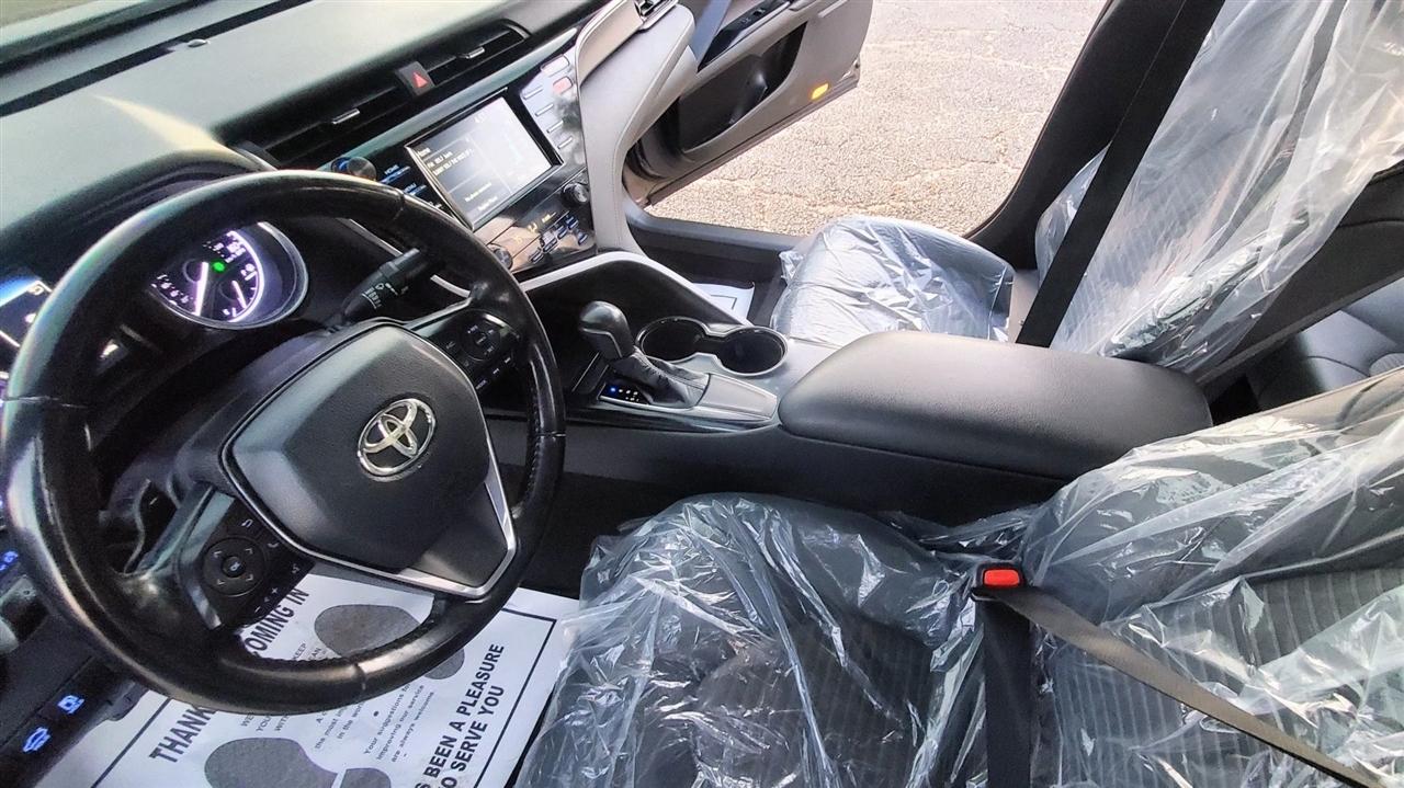 Toyota Camry  2019