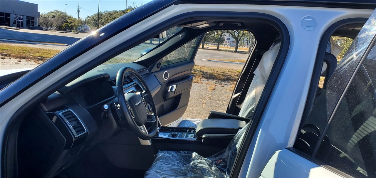 Land Rover Discovery  2020