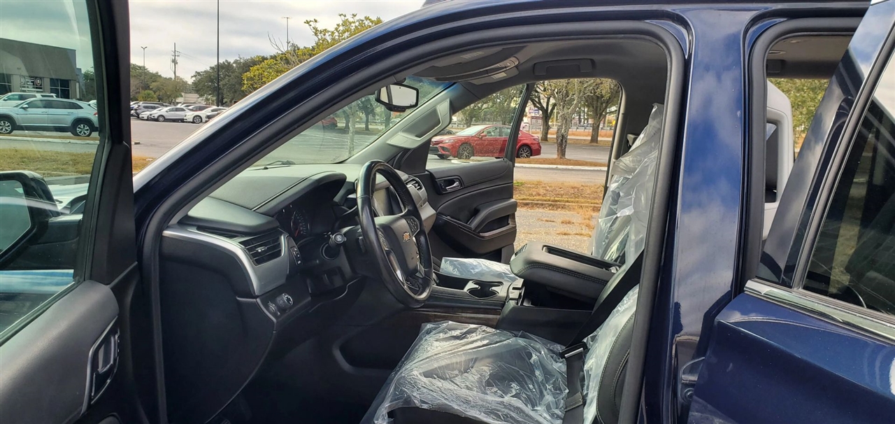 Chevrolet Suburban  2020