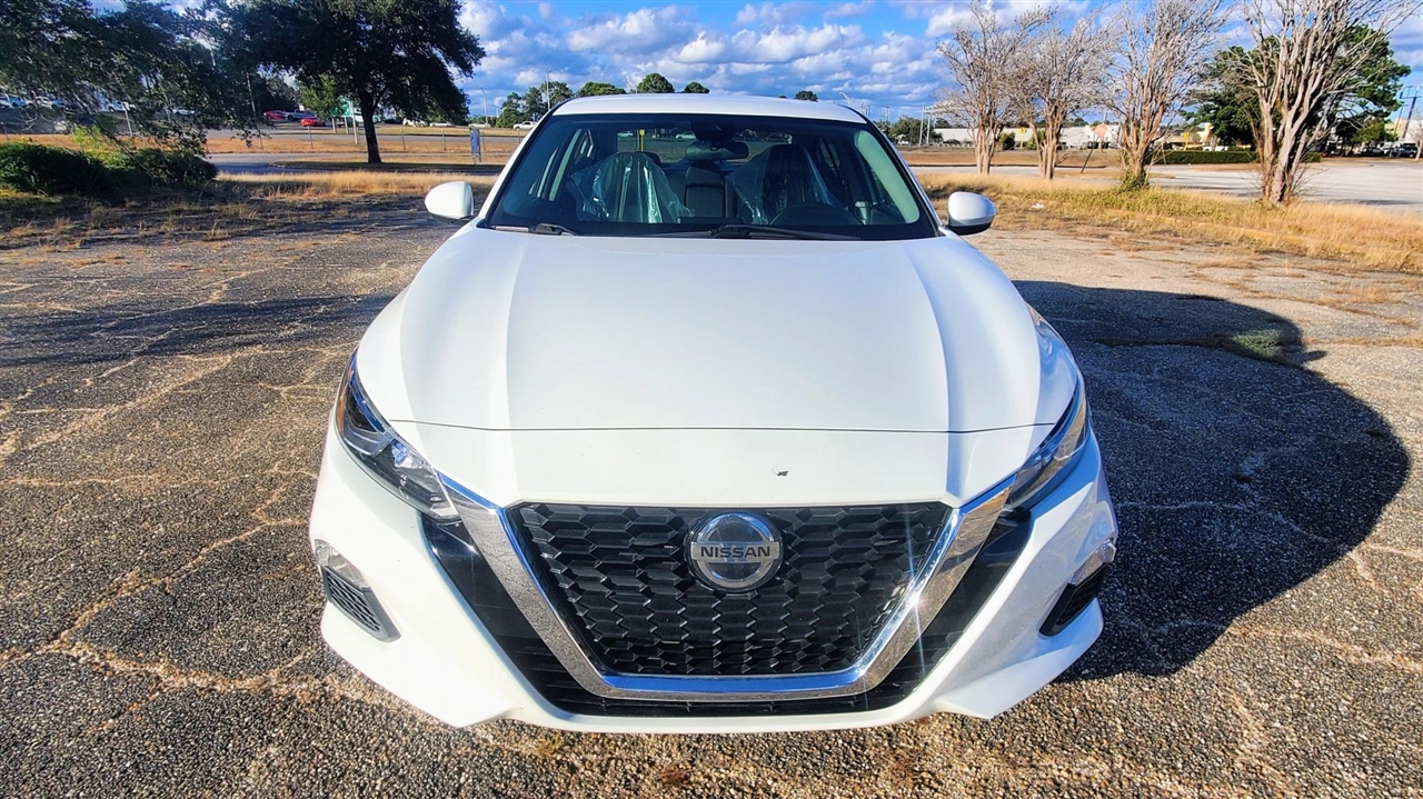 Nissan Altima  2021
