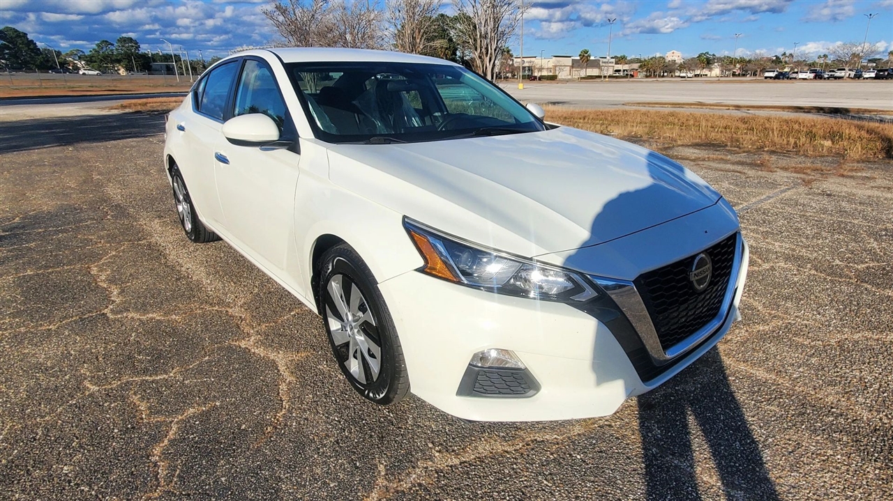 Nissan Altima  2021