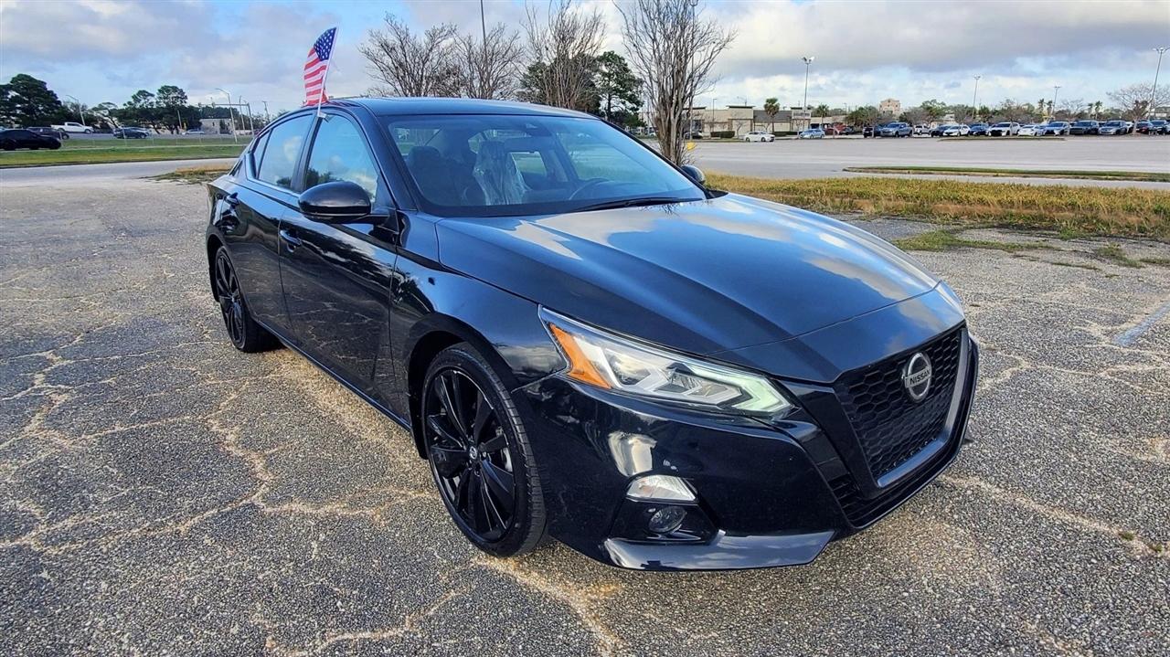 Nissan Altima  2022