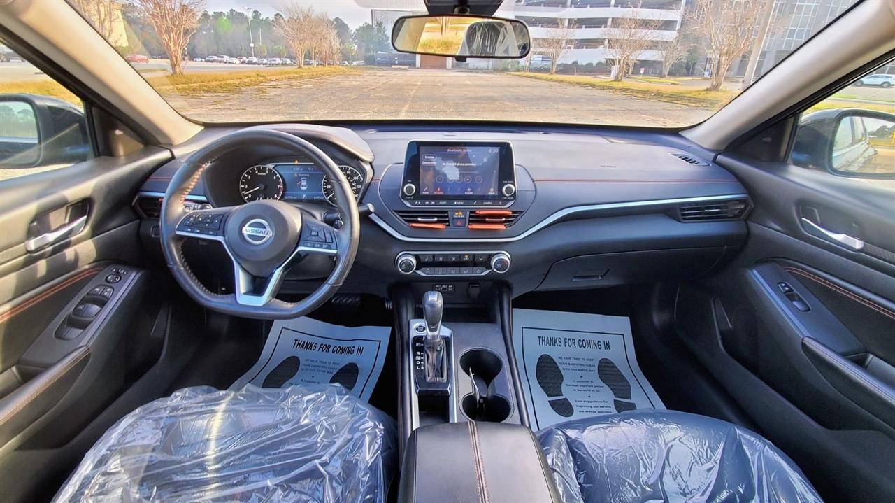 Nissan Altima  2022