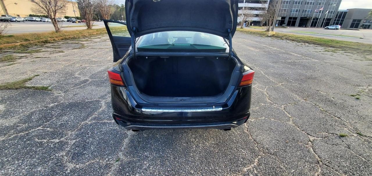 Nissan Altima  2022
