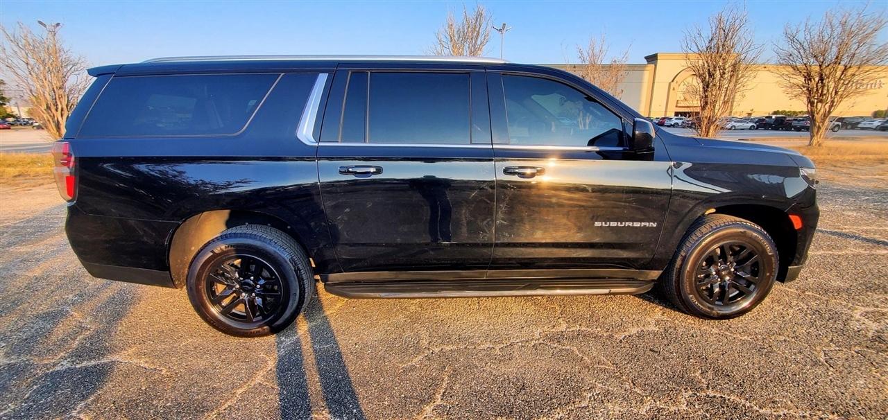 Chevrolet Suburban  2021