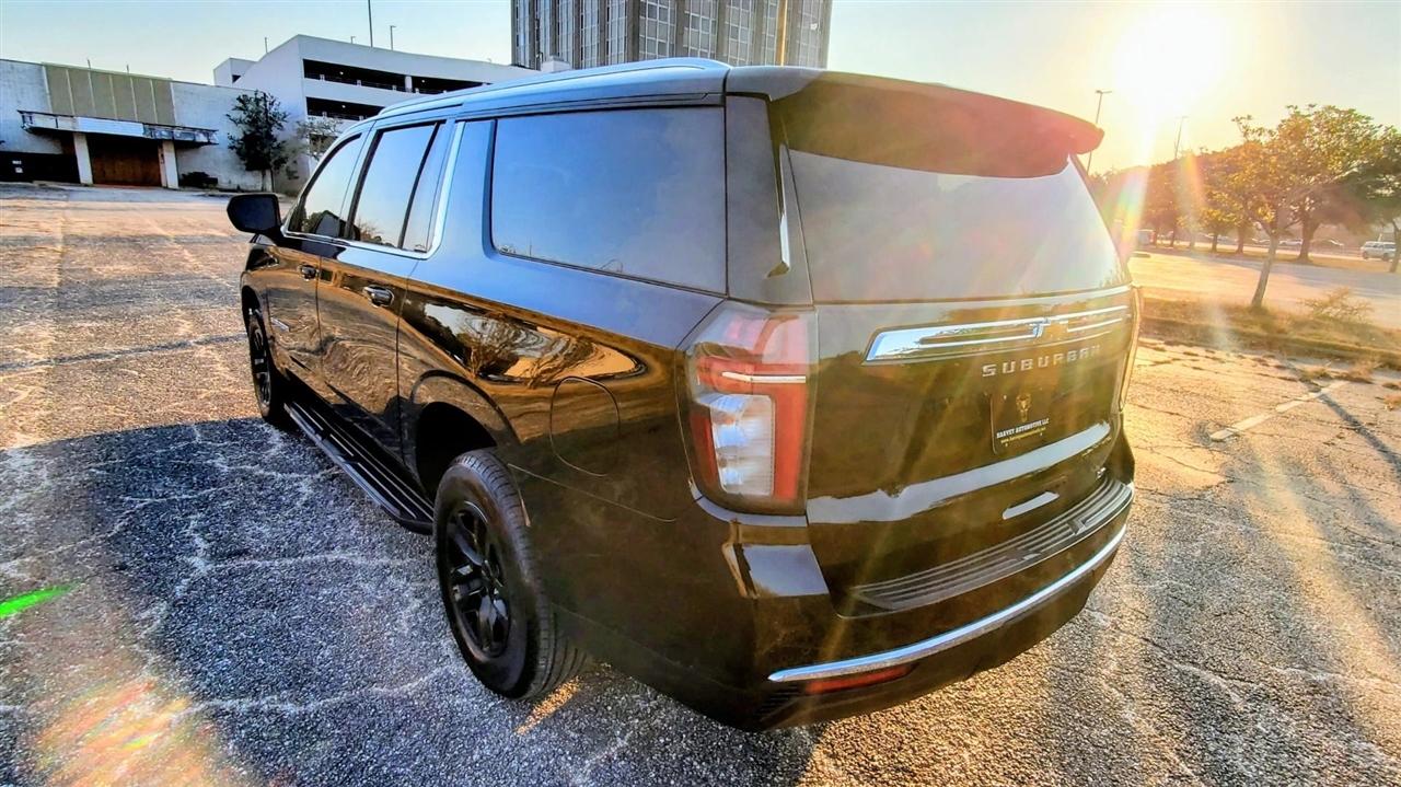 Chevrolet Suburban  2021