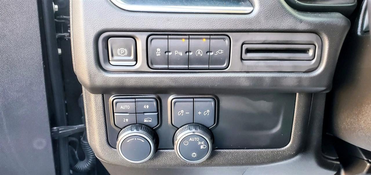 Chevrolet Suburban  2021