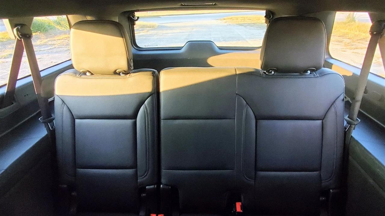 Chevrolet Suburban  2021