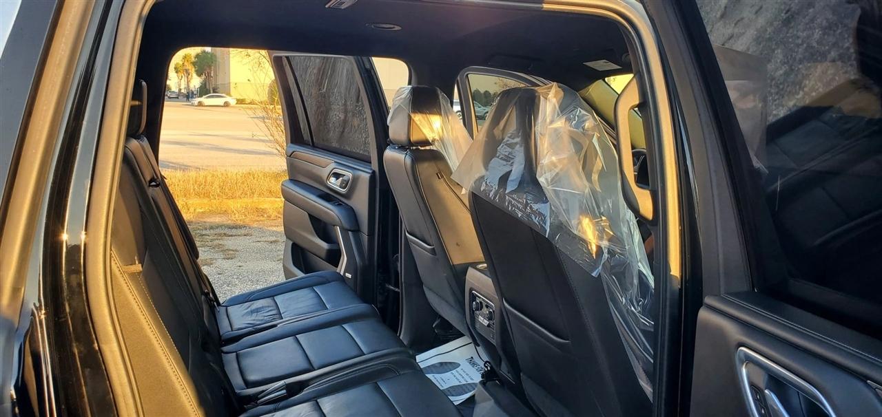 Chevrolet Suburban  2021