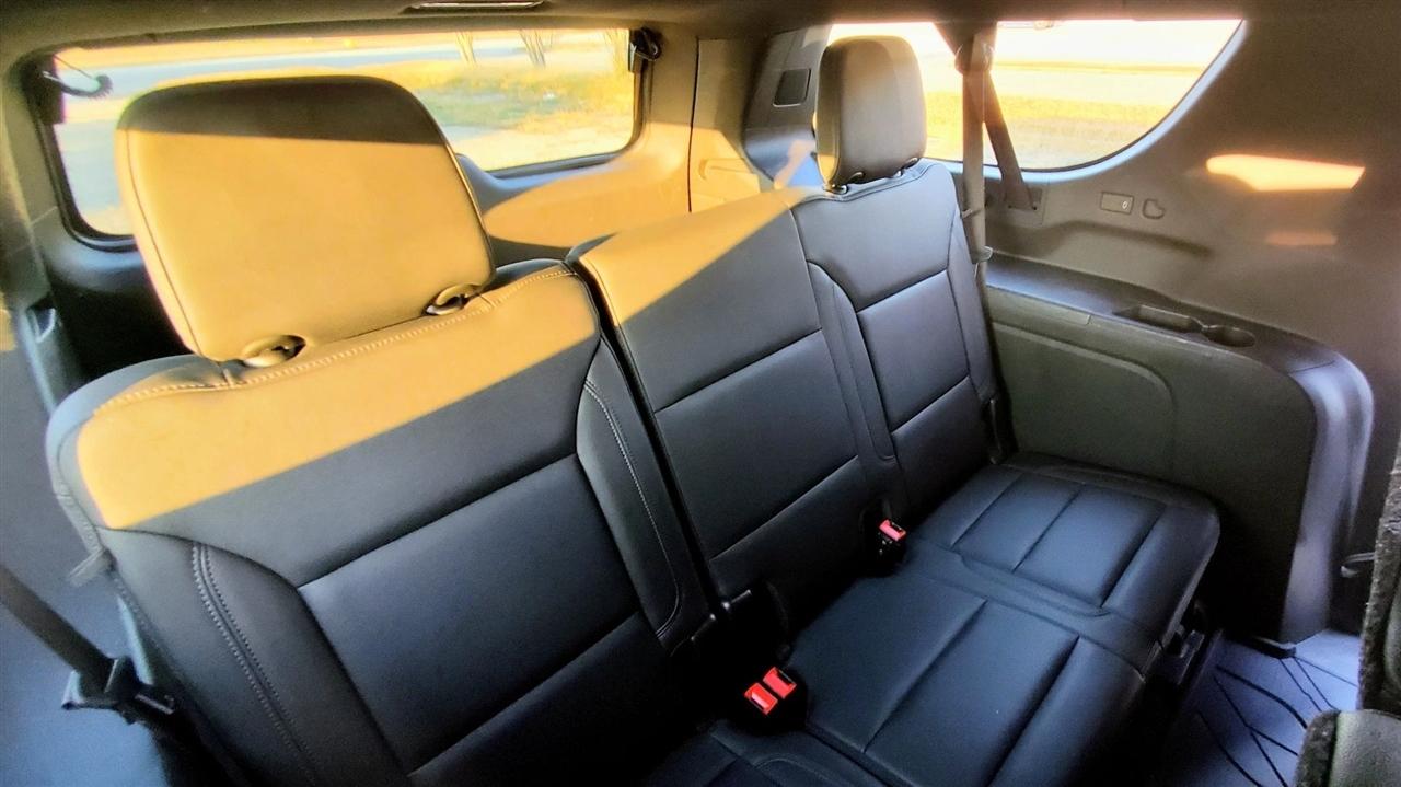 Chevrolet Suburban  2021