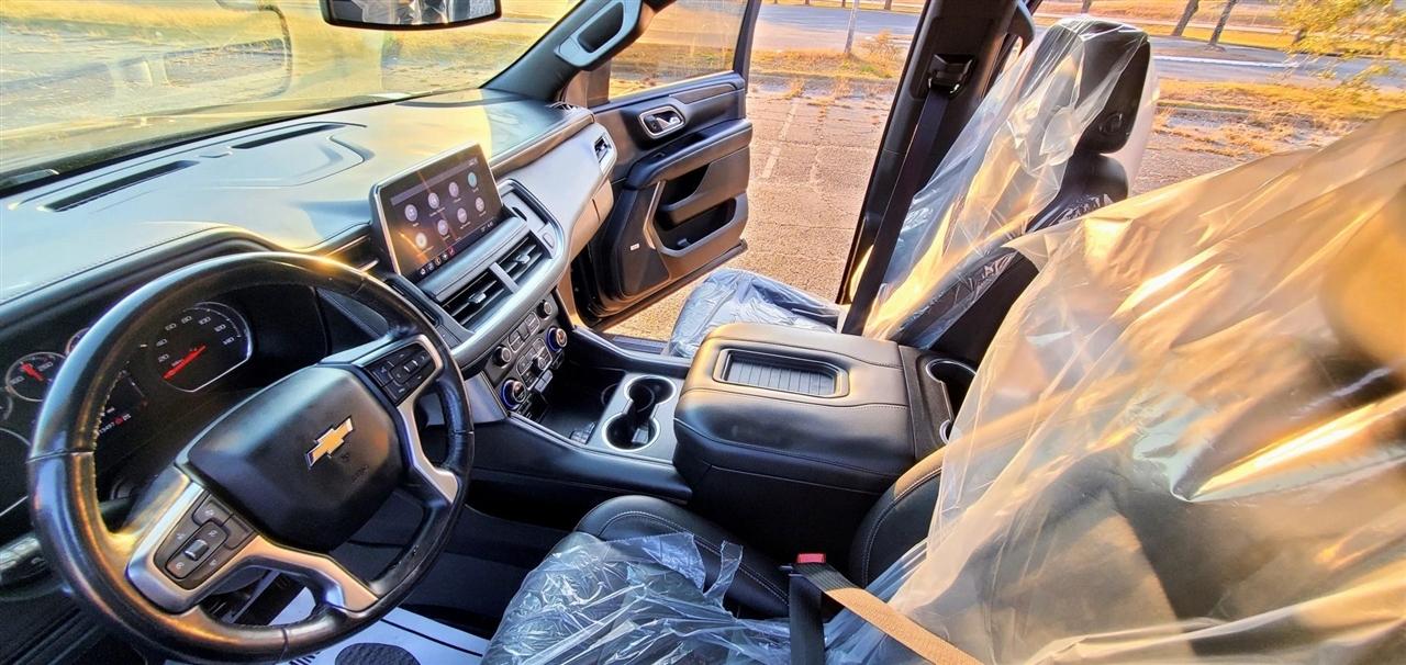 Chevrolet Suburban  2021