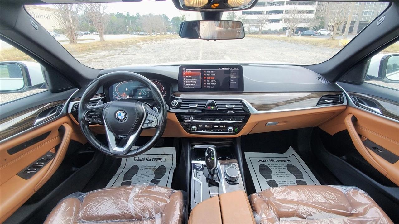 BMW 5-Series  2021