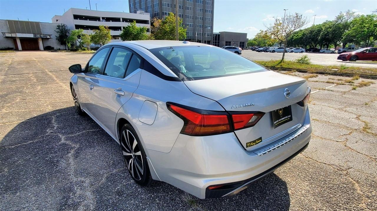 Nissan Altima 2.5 SR Sedan 2019