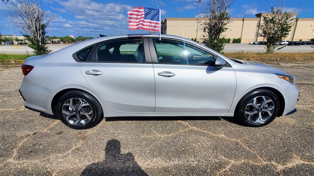 Kia Forte LXS IVT 2021