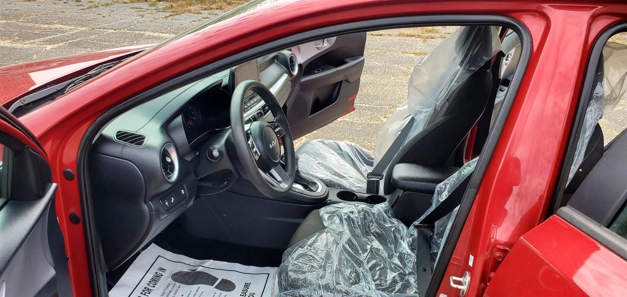 Kia Forte LXS IVT 2024