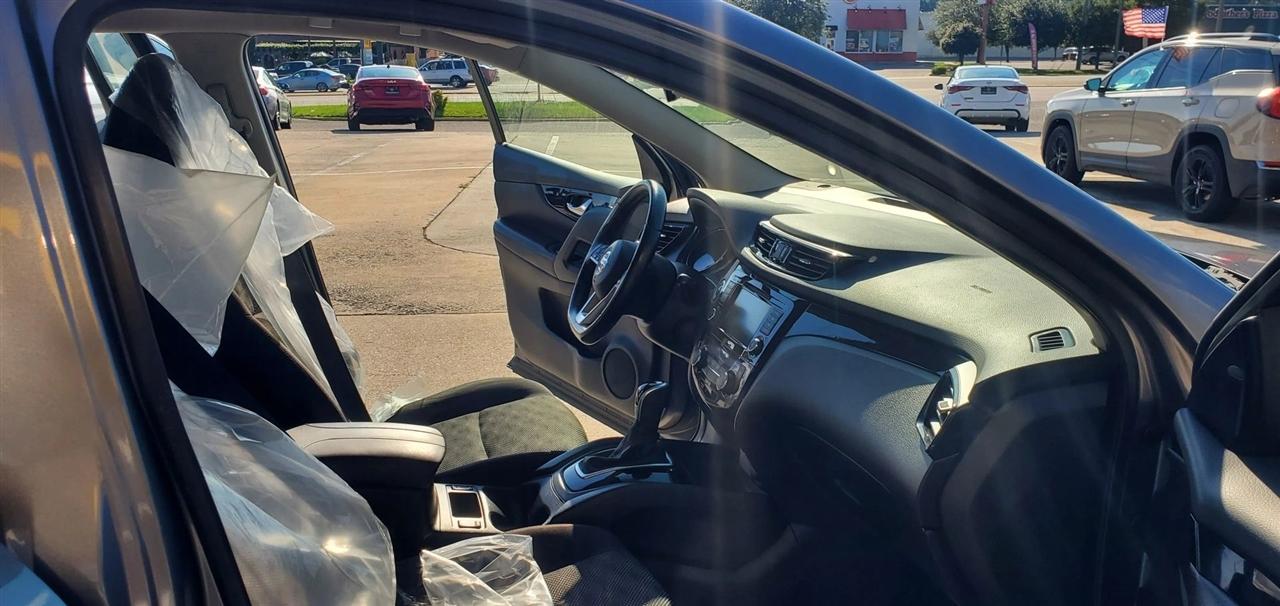 Nissan Rogue Sport FWD SV 2021