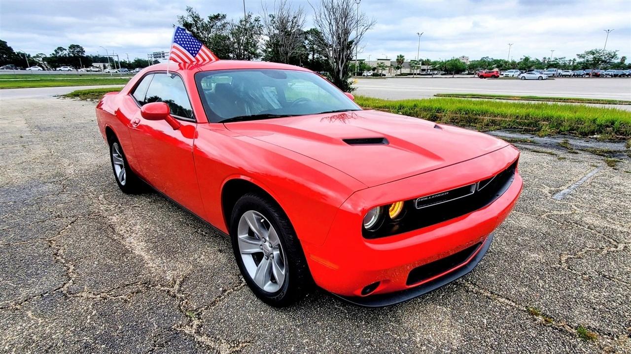 Dodge Challenger SXT RWD 2021