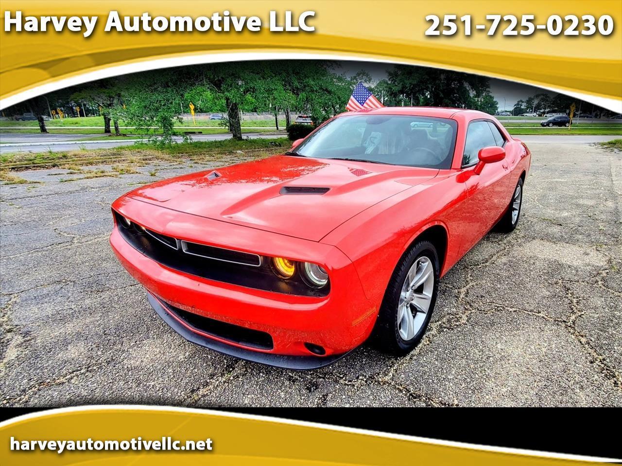 Dodge Challenger SXT RWD 2021