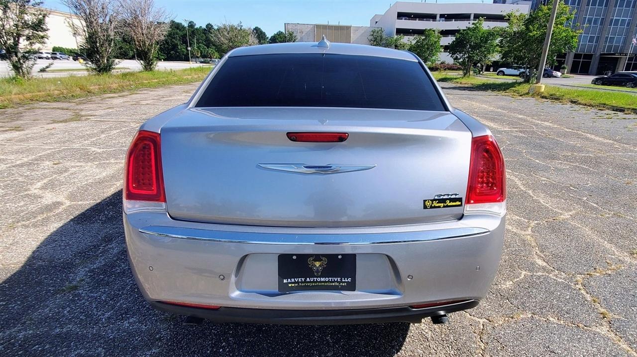 Chrysler 300 Limited RWD 2018