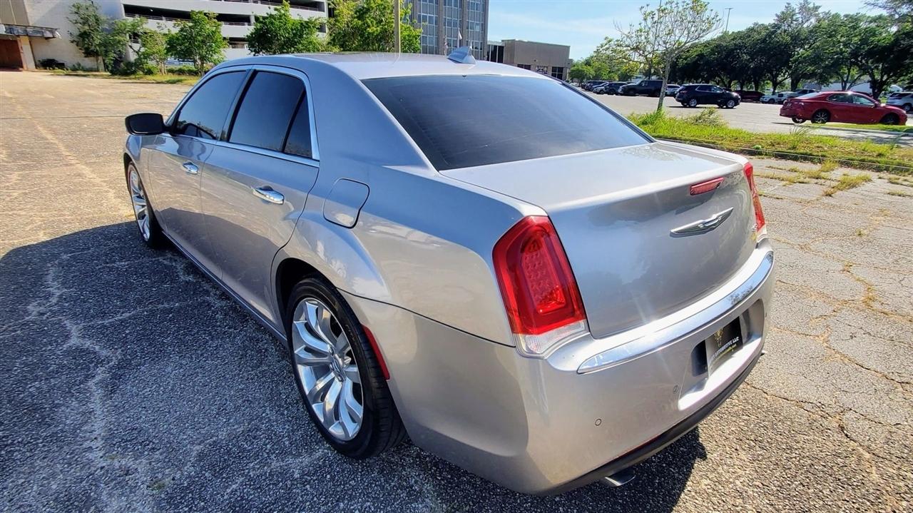 Chrysler 300 Limited RWD 2018