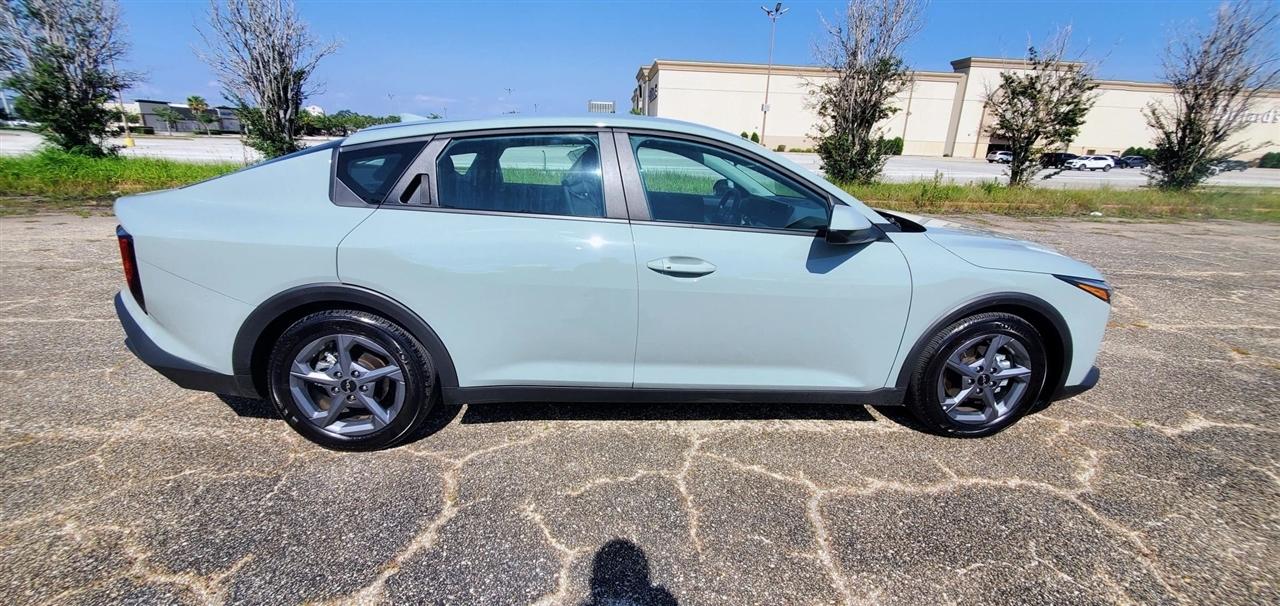 Kia K4 LXS FWD 2025
