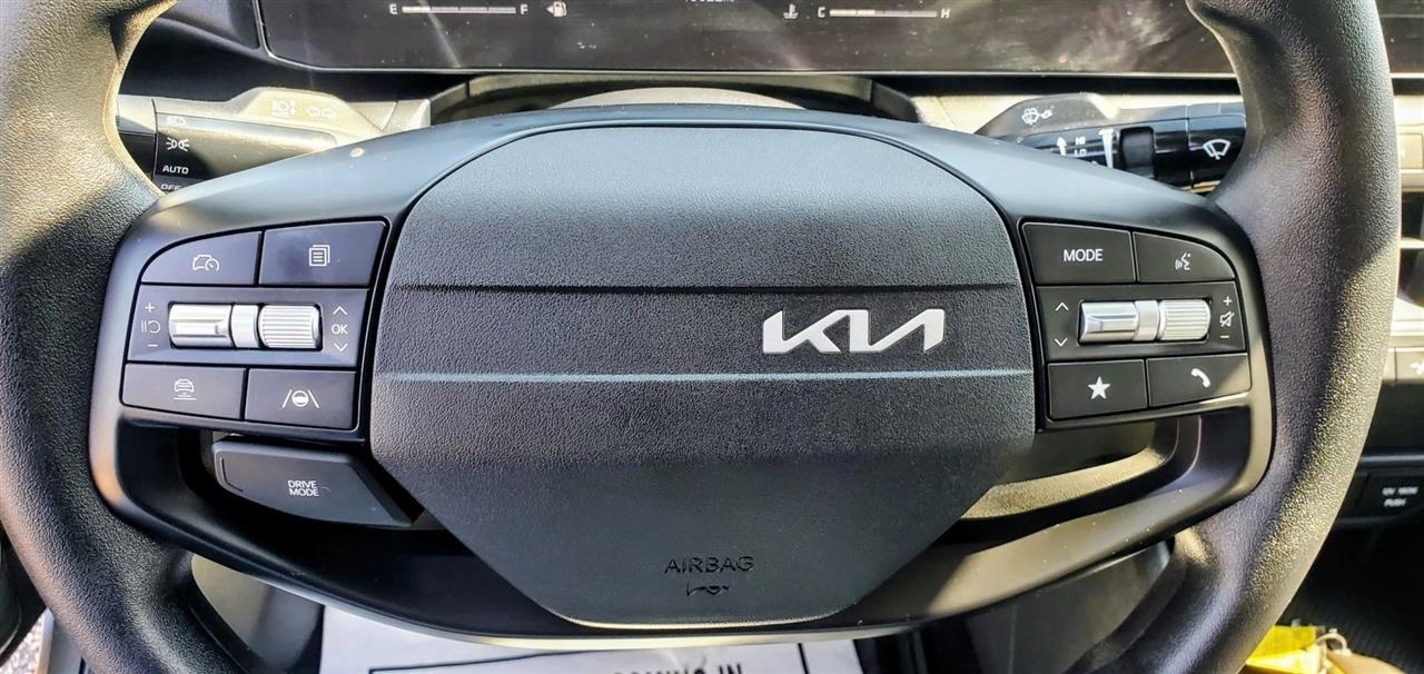Kia K4 LXS FWD 2025
