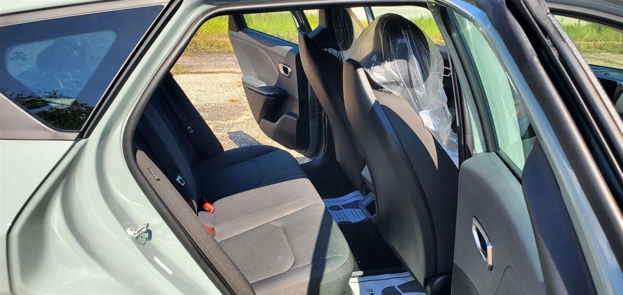 Kia K4 LXS FWD 2025