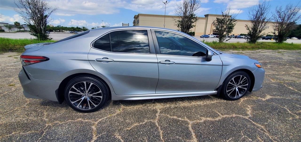 Toyota Camry XLE Auto (Natl) 2019