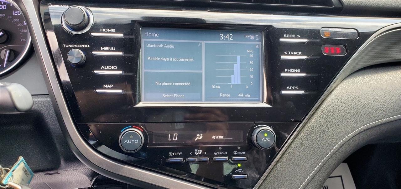 Toyota Camry XLE Auto (Natl) 2019