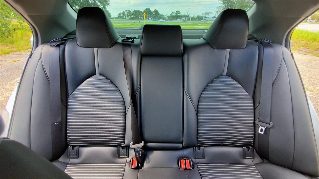 Toyota Camry XLE Auto (Natl) 2019