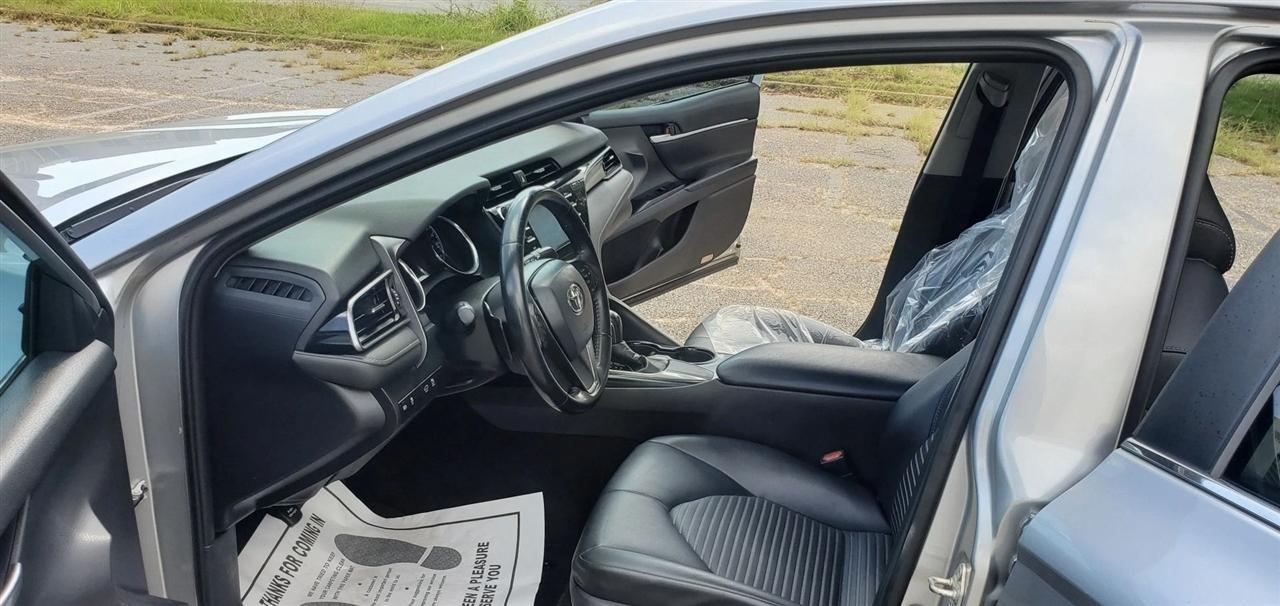 Toyota Camry XLE Auto (Natl) 2019