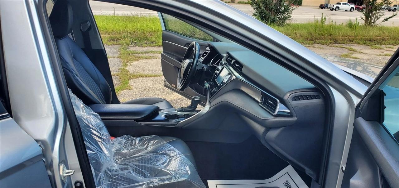 Toyota Camry XLE Auto (Natl) 2019