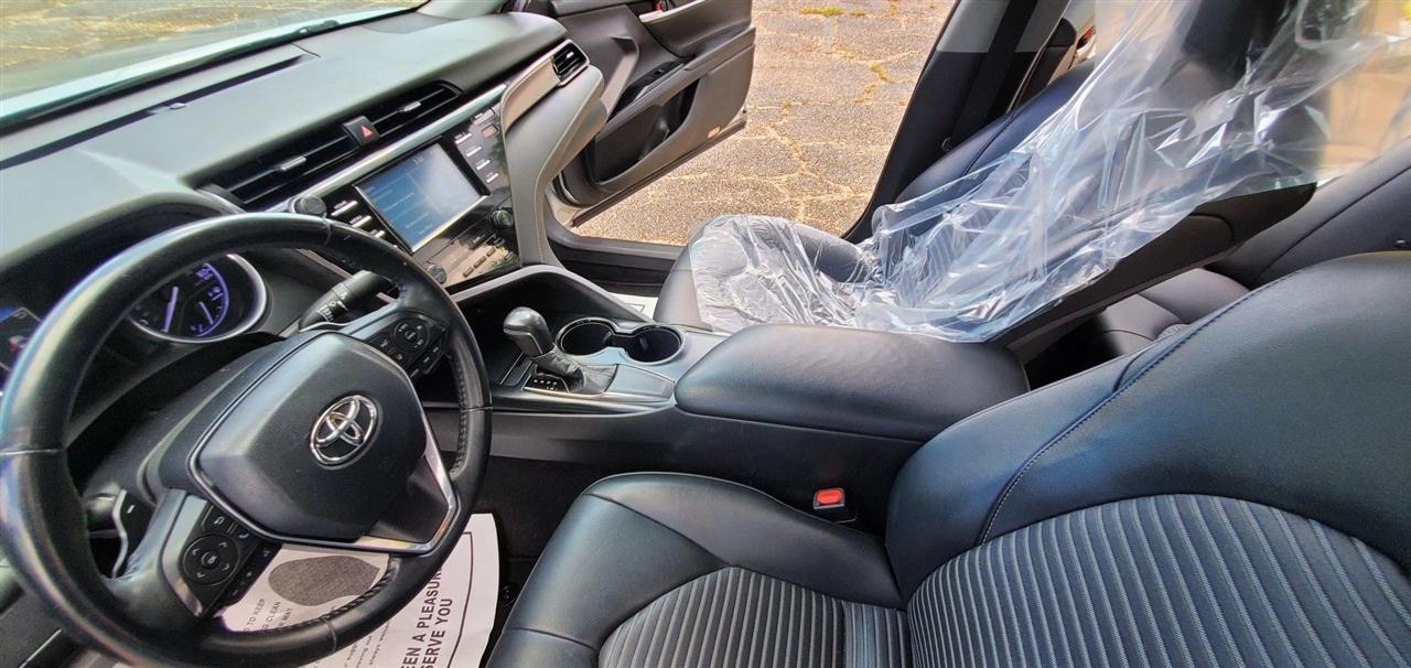 Toyota Camry XLE Auto (Natl) 2019