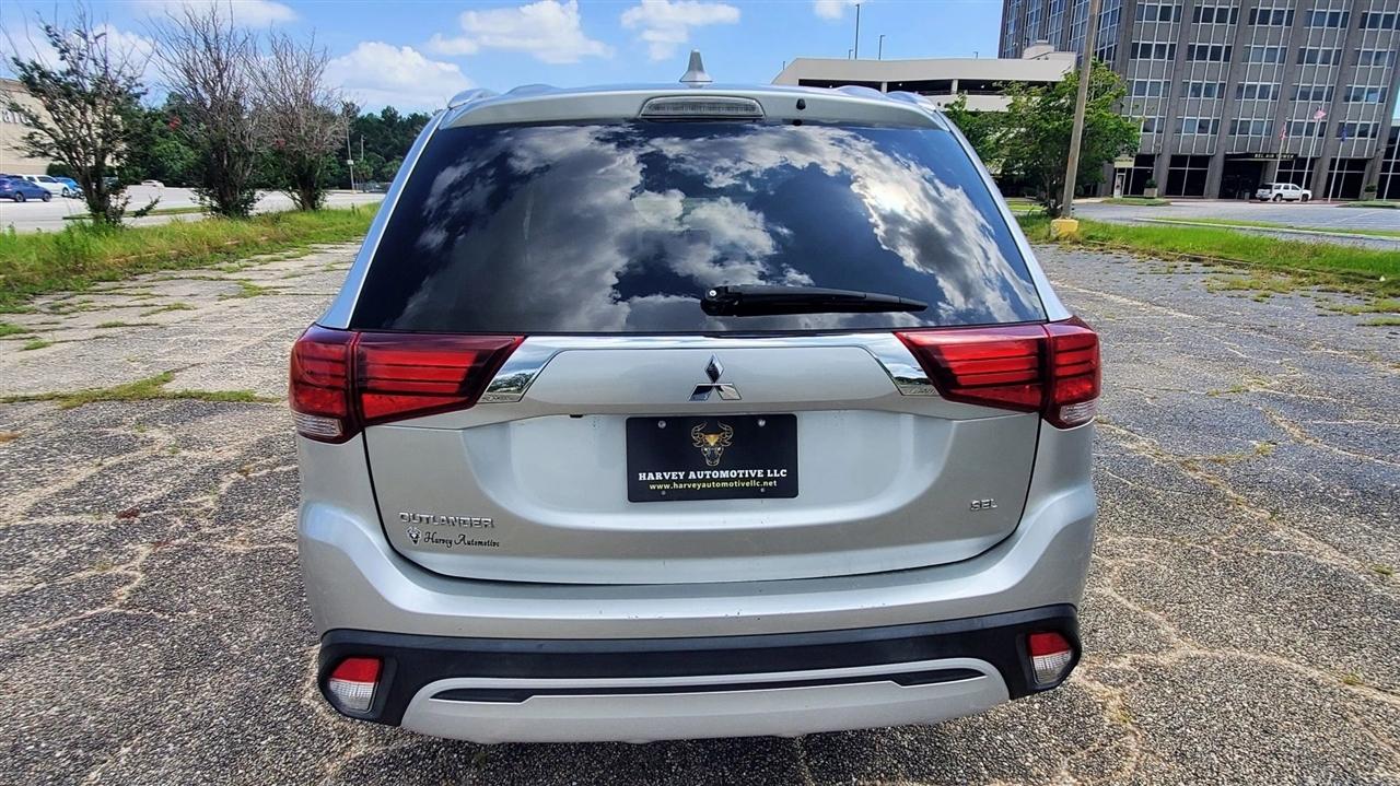 Mitsubishi Outlander SEL FWD 2020