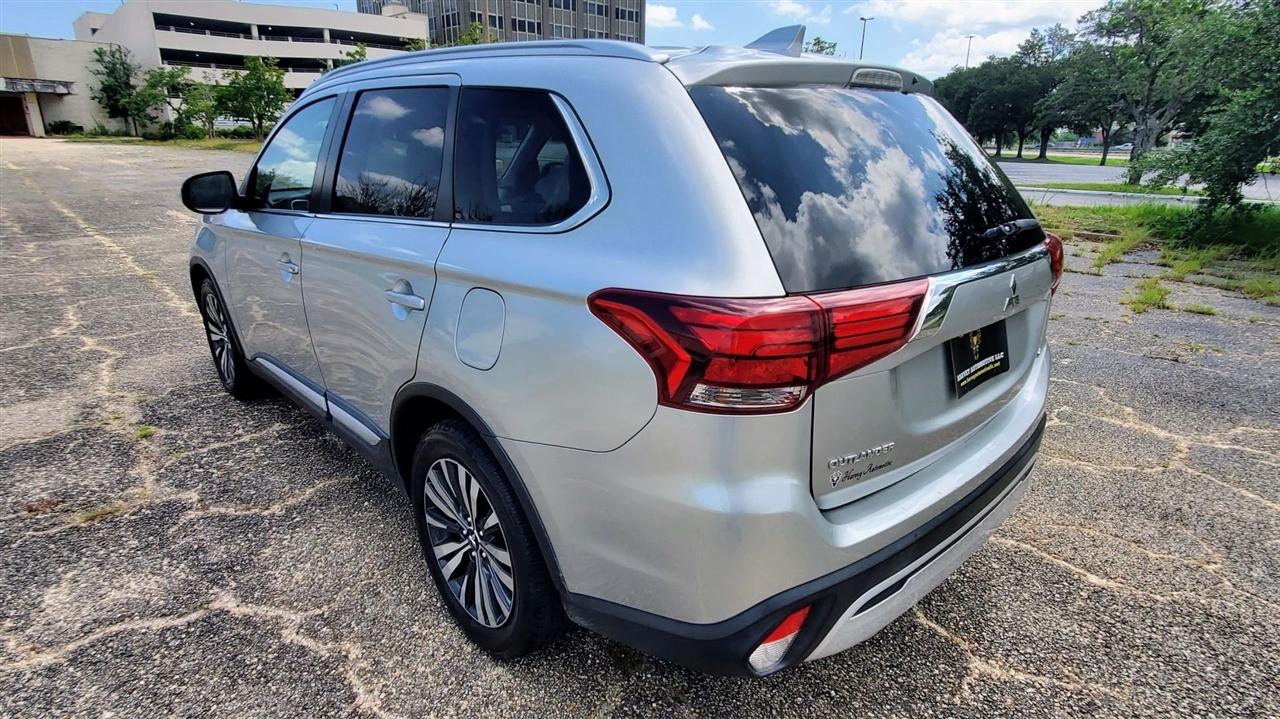 Mitsubishi Outlander SEL FWD 2020