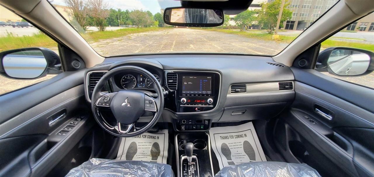 Mitsubishi Outlander SEL FWD 2020