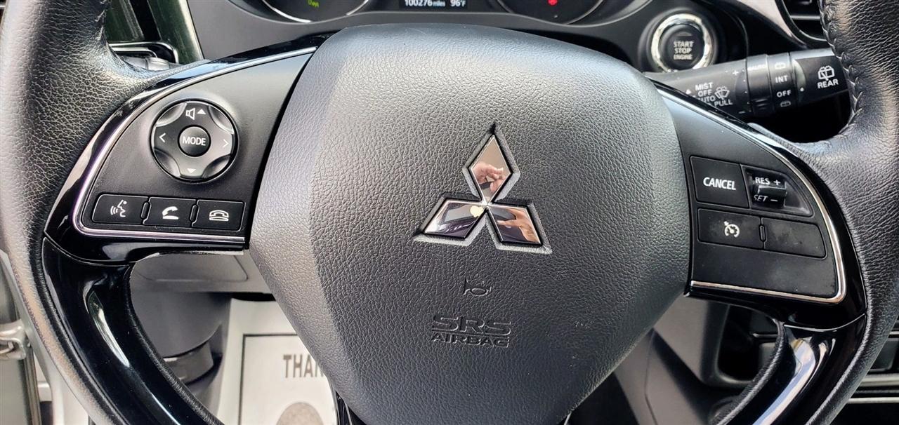 Mitsubishi Outlander SEL FWD 2020