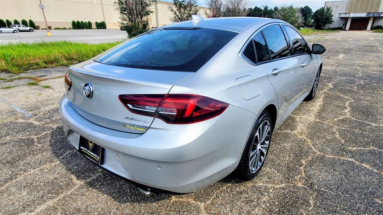 Buick Regal Sportback 4dr Sdn Preferred FWD 2019