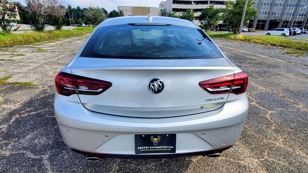 Buick Regal Sportback 4dr Sdn Preferred FWD 2019